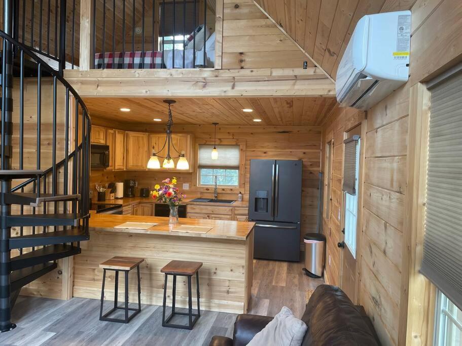 Cozy 1 Bedroom Cabin In The Heart Of Jonesborough Dış mekan fotoğraf